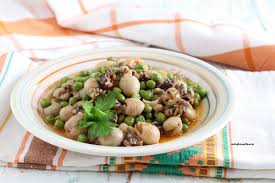 Le seppie con piselli sono un secondo piatto di pesce molto saporito, tipico della cucina italiana; Seppioline Con Piselli Surgelati Ricettesfiziosedirosaria