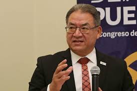 Melitón Lozano entregó 800 plazas a aviadores, revela SEP