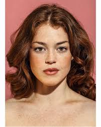 a love shout to my longest standing representation romance 🤎🤎🤎 with my  brothers and sisters @bruederchenundschwesterchen maybe  @fotografie_sara_de_vincenti or maybe maj took this photo in the agency  that day? who knows- it's