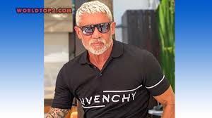 A very successful enterpreneur wayne runs several clubs and restraunts. Wayne Lineker Biography Age Height Wife Facts Family C