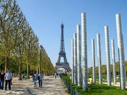 Vous savez désormais que faire à paris en amoureux ! Que Faire A Paris Voir Et Visiter En 10 Idees Pour Un Premier Voyage