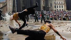 Le solicito al congreso de la república el las protestas y disturbios se han venido dando en esta última semana con mayor fuerza en la capital del departamento del valle del cauca, cali. Jyqbmoeee0vpwm