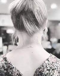 Minimalist Wave Tattoo On The Upper Back Back Of Neck Tattoo Neck Tattoo Waves Tattoo
