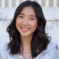 Stephanie Mailhot's Instagram, Twitter & Facebook