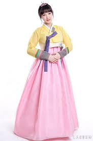 K Pop Idols Wish Viewers A Happy Lunar New Year With Special Photos And Videos Korean Traditional Dress Happy Lunar New Year Hanbok