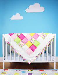 Eine babydecke, die ihr selber nähen könnte. Kuschelweicher Pluschstoff Hellgrun Plusch Meterware Kullaloo