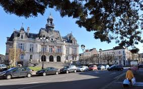 Retrouvez tous les avis de décès et d'obsèques du département de l'allier grâce aux informations nécrologiques en ligne du site dans nos cœurs récupérées dans l'ensemble de la presse locale. Mort De Faurisson A Vichy On N En Peut Plus Des Amalgames Le Parisien