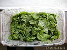 Pat the spinach dry with paper towels or use a salad spinner to remove the excess moisture. How To Freeze Spinach For Future Smoothies