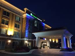 Da, besplatni parking je na raspolaganju gostima. Holiday Inn Express Suites Huntsville West Research Park Home Facebook