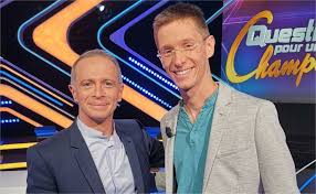 Voilà qui fera remonter les audiences des chaînes concurrentes. Questions Pour Un Champion Aurelien Berry De Caen Brille Pour La Quatrieme Fois Liberte Caen
