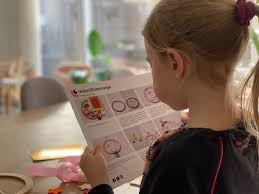 Saar&janna zusjes youtube 450.000+ abonnees kidsfashion elke woensdag 7.00 uur een nieuwe video op ons kanaal ⬇️link naar ons nieuwe boek❤️⬇️ bit.ly/2riipto. De Zoete Zusjes Slijm