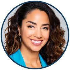 Arlene Pena's Instagram, Twitter & Facebook