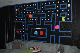 Pin By Courtney Davenport On Parties Parties Parties 80s Theme Party 80s Birthday Parties 80s Party Decorations