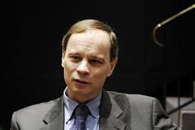 Une solution envisageable est celle du professeur james tobin, prix nobel d'économie, qui propose une perception sur les transactions de. Le Francais Jean Tirole Recoit Le Prix Nobel D Economie