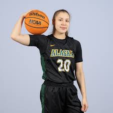 🏀💚💛 A slam dunk in sports and studies—Elaina Mack does it all! When  she's not sinking shots for University of Alaska Anchorage Women's  Basketball, Elaina is hard at work as a College