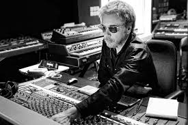 He broke his own world record for the largest audience of a concert in moscow with 3.5 million people. Jean Michel Jarre Klotz Ais Com