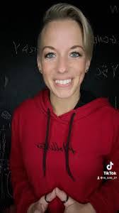 Cassandra Moser's Instagram, Twitter & Facebook