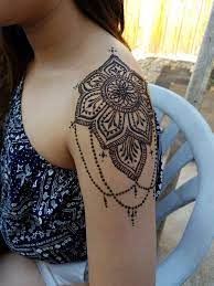 The top companies hiring now for henna tattoo artist face painter jobs are kaman's art shoppes, inc. Beautiful Henna Hennabyeizelle Henna Tattoo Henna Tattoo Designs Henna Tattoo Shoulder