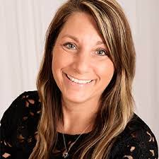 Danielle Glaser's Instagram, Twitter & Facebook