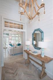 25 Idees Pour Amenager Une Grande Entree Salons De Maisons Cotieres Interieur Maison Interieur Marin