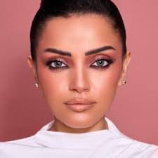 Maya lens-Monthly-Crystal