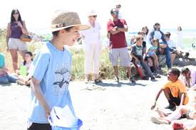 From seal to starfish to lost cat, sand sculptors have their day in sun