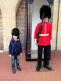 Boy Who Dreams Of Being A Royal Guard Writes Adorable Letter To Queen Royal Royal Guard Queens Guard