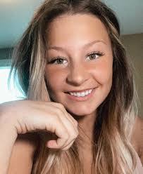 Alex Safdari's Instagram, Twitter & Facebook