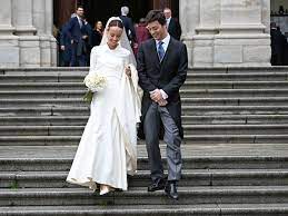 La boda de Ignacio Ruiz-Gallardón y Nerea Zabala: del vestido de novia  minimalista a la lista de invitados y sus looks