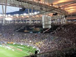 Confira as melhores ofertas de terrenos. Com Maracana Lotado Forca Jovem Exibe Tradicional Bandeirao Veja Foto Netvasco