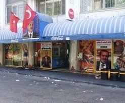 Milyonluk kudüs gösterilerine türk bayrağıyla katılan bir gösterici objektiflere yansıdı. Kudus Te Turkiye Bayragi Krizi