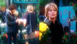 At the beginning of "You've Got Mail" Meg Ryan buys flowers from a  pregnant-looking florist, later in the movie the florist has an "It's a  Girl" sign : r/MovieDetails