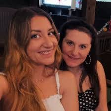 Stephanie Mcdermott's Instagram, Twitter & Facebook