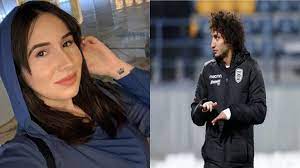 .وزوجته وأولاده فضيلة الشيخ سؤالي هو زوجة تعيش في بلد أجنبي منذ 6سنوات هي وزوجها وأطفالها الثلاثة وهي مدة هذه السنين عندما يأتي عيد الفطر ويخرج الناس زكاة الفطر يقوم زوجها بإخبار أمه أي والدته التي تسكن في بلد مسلم أن تخرج الزكاة عنه وعن زوجته وأولاده لكي. Ø§Ù„Ù„Ø§Ø¹Ø¨ Ø§Ù„Ù…ØµØ±ÙŠ Ø§Ù„Ø¯ÙˆÙ„ÙŠ Ø¹Ù…Ø±Ùˆ ÙˆØ±Ø¯Ø© ÙŠØ±Ø¯ Ø¹Ù„Ù‰ Ø§ØªÙ‡Ø§Ù…Ù‡ Ø¨Ø§Ù„ØªØ­Ø±Ø´ Ø¨ÙØªØ§Ø© ÙÙŠ Ø§Ù„Ø¥Ù…Ø§Ø±Ø§Øª Ø£Ø®Ø¨Ø§Ø± Ø§Ù„Ø¹Ø±Ø¨