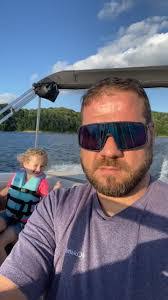 Derrick Shofner's Instagram, Twitter & Facebook