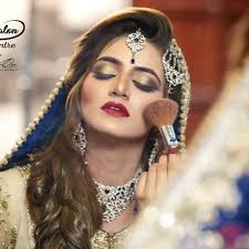 Bina's Salon & Fitness