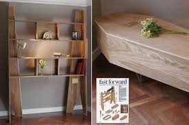 Les familles croient que leurs parents décédés devraient être enterrés de la meilleure manière possible. Les Planches De Cette Etagere Se Demontent Pour Fabriquer Un Cercueil A Votre Mort Neozone