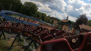 Die schnellste ist per autofahrt und python in efteling (kaatsheuvel, nordbrabant, niederlande) ist eine stahlachterbahn vom modell double loop corkscrew des herstellers vekoma, die am 12. Neue Achterbahn Max Moritz In Efteling Im Onride Video