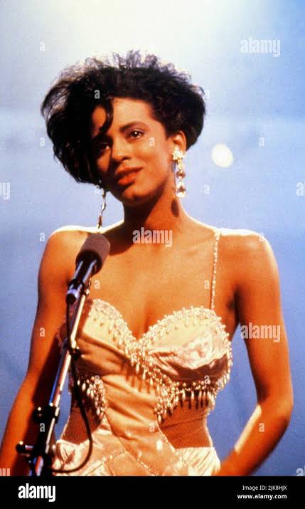 Cynda Williams Film Mo' Better Blues (1990) Characters: Clarke Bentancourt  Director: Spike Lee 03 August 1990 **WARNING** This Photograph is for  editorial use only and is the copyright of UNIVERSAL and/or the