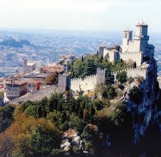 San marino, completely surrounded by italy, is one of the world's smallest countries, and claims to be the world's oldest republic. San Marino Zu Gast In Der Altesten Republik Der Welt Welt