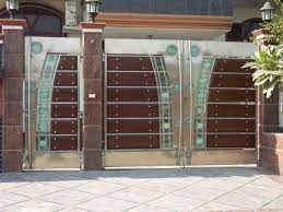 The third idea is metal gate designs idea with broad panels which are stacked up one above the other. 30 Modern Main Gate Design Ideas Engineering Discoveries In 2021 Main Gate Design Front Gate Design Gate Design