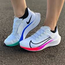 Nike Air Zoom Pegasus 37 Flyease Women S Running Shoe Nike Com Womens Running Shoes Top Running Shoes Best Sneakers
