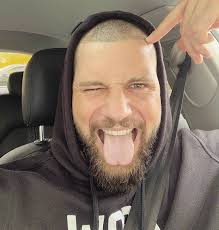 What up FB? Long time no talk 😜🤪