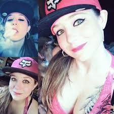 Amanda Gaede's Instagram, Twitter & Facebook