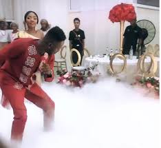Rumour dey fly upandan for social media about nigeria celebs adekunle gold and simi unto say dem marry today for secret wedding. Simigold Adekunle Gold Simi S Wedding Thrills Nigerians On Twitter See Video From Their Wedding