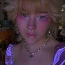 Alecia Weaver's Instagram, Twitter & Facebook