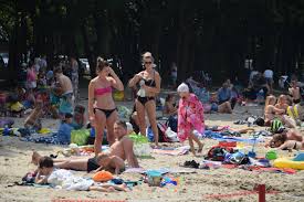 Nip 651 000 83 57 regon 271076326 pkd 9262z. Lato Na Kapielisku Smieszek W Zorach Plaza Oblegana Przez Mieszkancow Zdjecia Dziennik Zachodni