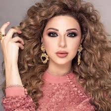 ميريام فارس في مقارنة مع شيرين عبد الوهاب بعد الإساءة لمصر Myriam Fares Curly Hair Videos Bride Makeup