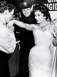Italian actress, photojournalist and sculptor gina lollobrigida, 1970. Gina Lollobrigida On Her Infamous Engagement Her Rivalry With Sophia Loren And The Vicious Lawsuit Over Her Fortune Vanity Fair