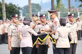 Check spelling or type a new query. Jadwal Syarat Dan Tahapan Tes Penerimaan Polri 2021 2022 Mamikos Info
